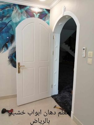 معلم دهانات ابواب خشب بالرياض